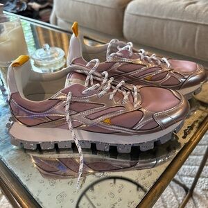Brand new without box Oncept Oslo Sneaker - Galactic Lilac size 7.5